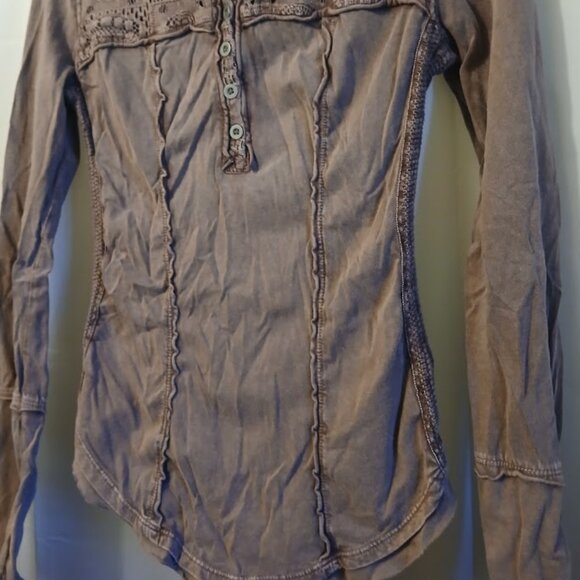 FREE PEOPLE Shell Lace Henley T-shirt Top XS Wine Scoop neck Gold Coast LS - Picture 4 of 11